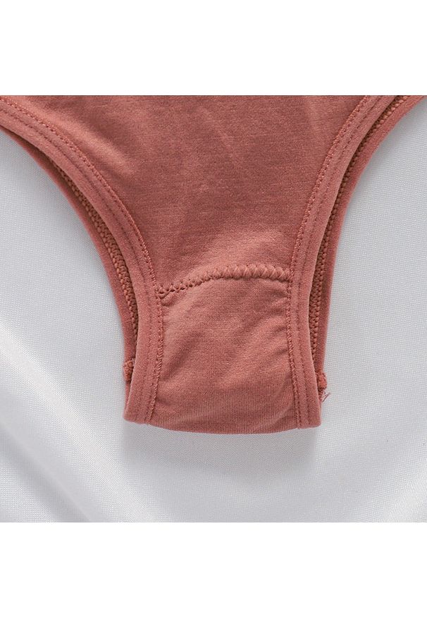 Intica - Majtki modelujące z wysokim stanem dla lepszego kształtu sylwetki Gritje. Stan: podwyższony. Kolor: czarny. Materiał: materiał