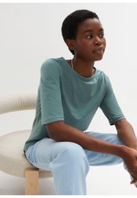 bonprix - T-shirt z dekoltem w łódkę. Kolor: zielony. Materiał: bawełna. Długość rękawa: krótki rękaw. Długość: krótkie. Wzór: gładki. Styl: sportowy #1