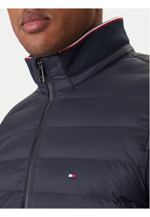 TOMMY HILFIGER - Tommy Hilfiger Kurtka przejściowa Mix Media Ess MW0MW41329 Granatowy Regular Fit. Kolor: niebieski. Materiał: bawełna