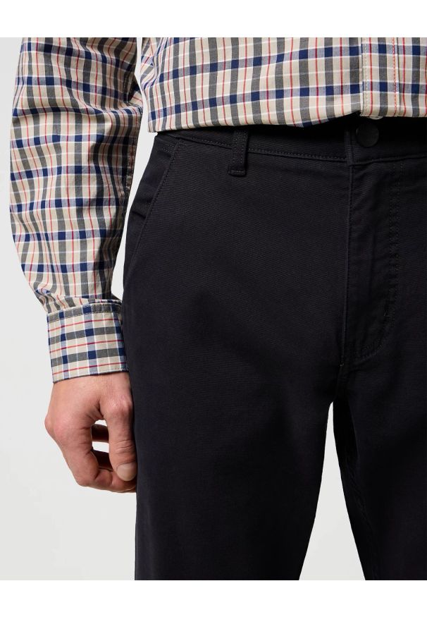 Wrangler - MESKIE SPODNIE WRANGLER REGULAR CHINO BLACK 112371029