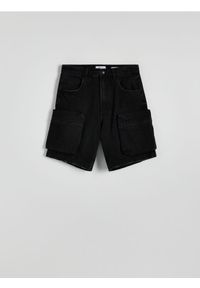 Reserved - Jeansowe szorty cargo - czarny. Kolor: czarny. Materiał: jeans