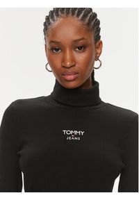 Tommy Jeans Sukienka dzianinowa Ess Logo DW0DW16481 Czarny Slim Fit. Kolor: czarny. Materiał: bawełna