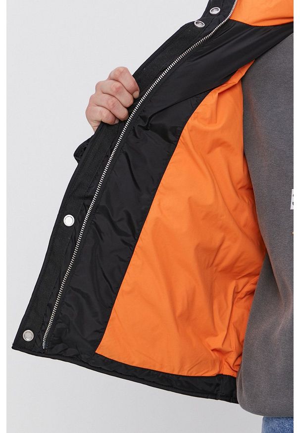 Tommy Jeans Kurtka puchowa damska kolor czarny zimowa. Okazja: na co dzień. Kolor: czarny. Materiał: puch. Sezon: zima. Styl: casual