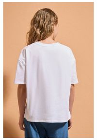 bonprix - T-shirt oversize z nadrukiem Myszki Miki, z czystej bawełny. Kolor: biały. Materiał: bawełna. Długość rękawa: krótki rękaw. Długość: krótkie. Wzór: nadruk #3