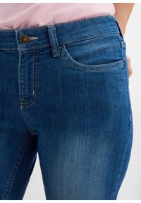 bonprix - Komfortowe jeansy rybaczki (2 szt.). Okazja: na co dzień. Kolor: niebieski. Styl: casual #3
