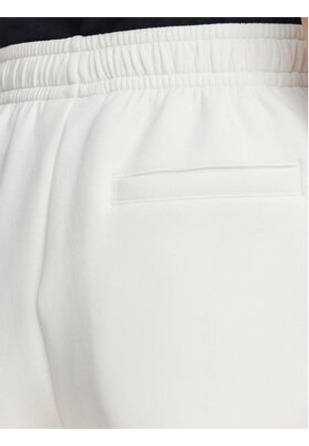 Lacoste Szorty sportowe GF9991 Biały Regular Fit. Kolor: biały. Materiał: bawełna