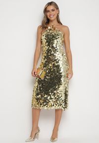 Born2be - Złota Asymetryczna Sukienka Bogato Zdobiona Cekinami z Wiązaniem na Plecach Lericie. Kolor: złoty. Wzór: aplikacja. Typ sukienki: asymetryczne #5