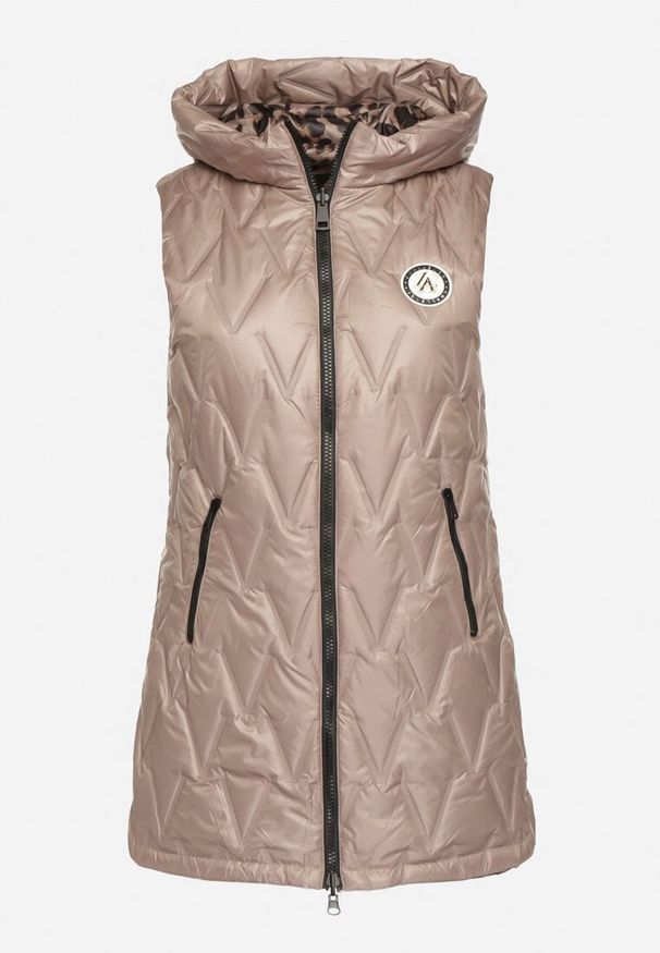 Born2be - Ciemnobeżowa Klasyczna Kamizelka z Pikowanymi Przeszyciami Ettelie. Kolekcja: plus size. Kolor: beżowy. Materiał: skóra, jeans. Długość: długie. Styl: klasyczny