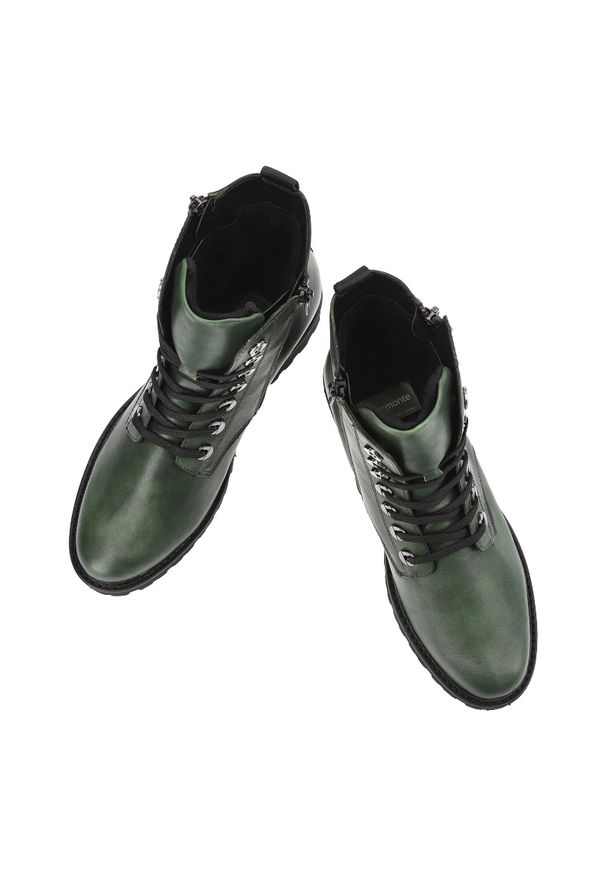 Zielone Botki Remonte Ocieplane Obuwie Damskie. Okazja: na spacer, na co dzień. Kolor: zielony. Materiał: skóra. Sezon: jesień, lato. Obcas: na obcasie. Styl: casual, retro, elegancki. Wysokość obcasa: średni