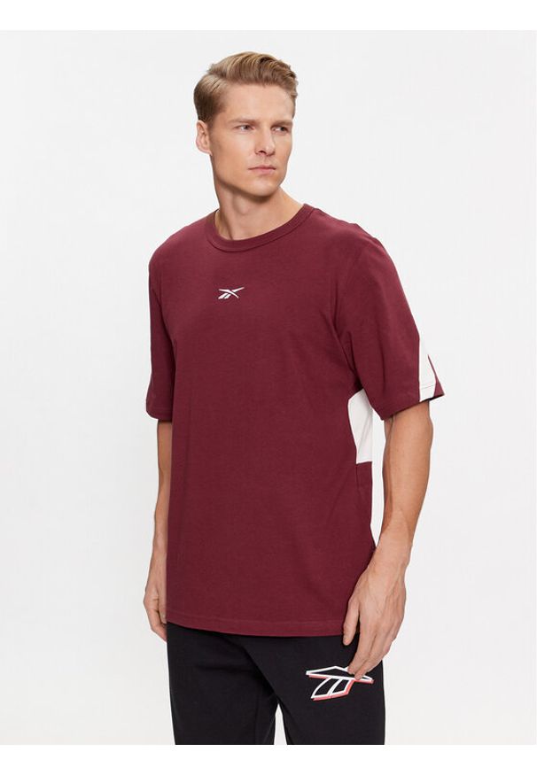 Reebok T-Shirt Classics Brand Proud IL4553 Czerwony Regular Fit. Kolor: czerwony. Materiał: bawełna