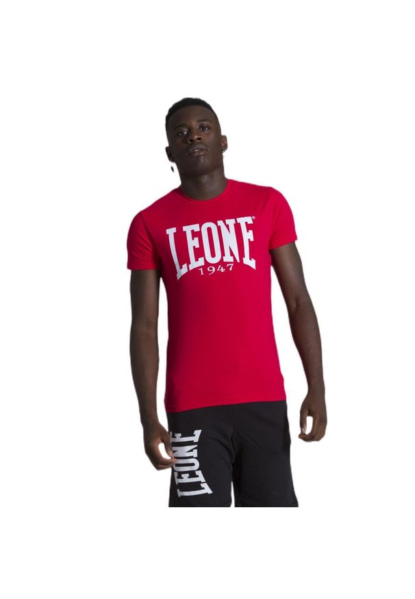 LEONE 1947 APPAREL - Męska koszulka z krótkim rękawem Leone 1947 Apparel. Kolor: czerwony. Materiał: tkanina. Długość rękawa: krótki rękaw. Długość: krótkie. Sport: fitness