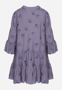 Born2be - Niebieska Sukienka z Wiskozą o Rozkloszowanym Kroju z Haftem i Falbankami Axneria. Okazja: na co dzień. Typ kołnierza: kołnierz z falbankami. Kolor: niebieski. Materiał: wiskoza. Wzór: haft. Typ sukienki: rozkloszowane. Styl: klasyczny, casual #4