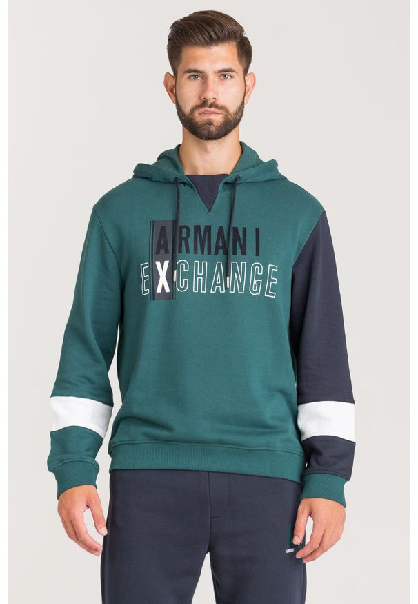 BLUZA Armani Exchange. Typ kołnierza: kołnierzyk stójkowy, kaptur. Styl: klasyczny