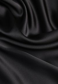 Born2be - Czarna Rozkloszowana Midi Spódnica Satynowa Zapinana na Suwak z Gumką w Pasie Williwarne. Okazja: na co dzień, do pracy, na spotkanie biznesowe. Kolor: czarny. Materiał: satyna. Styl: casual, biznesowy #3