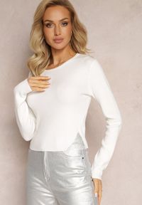 Renee - Biały Sweter z Wstawką z Cyrkonii w Składzie Wełna i Kaszmir Klimetta. Kolor: biały. Materiał: wełna, kaszmir. Sezon: jesień, zima #1