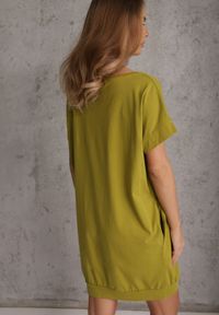 Renee - Ciemnozielona T-shirtowa Sukienka Pudełkowa z Elastycznej Bawełny Ellensa. Kolor: zielony. Materiał: bawełna. Styl: wakacyjny. Długość: mini #2