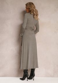 Renee - Beżowo-Czarna Sukienka Kopertowa z Falbanką Lutorius. Okazja: na co dzień. Kolor: beżowy. Materiał: dzianina, materiał. Wzór: aplikacja, nadruk. Typ sukienki: kopertowe. Styl: casual. Długość: maxi