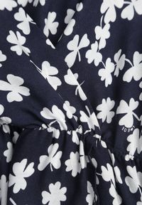 Born2be - Granatowa Sukienka Achanie. Okazja: na co dzień. Kolor: niebieski. Materiał: wiskoza, tkanina, jeans. Typ sukienki: kopertowe. Styl: elegancki, casual, wizytowy #8