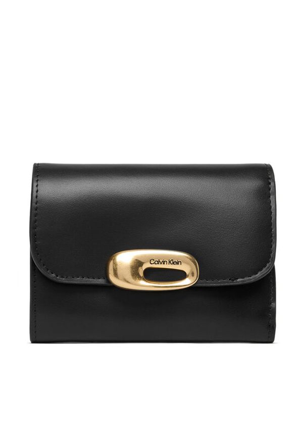 Calvin Klein Portfel Hardware Trifold With Zip Pocket LV04F1116G Czarny. Kolor: czarny. Materiał: skóra