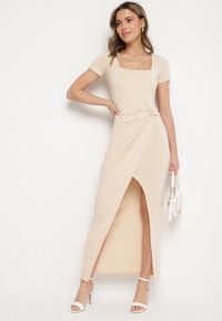 Born2be - Jasnobeżowa Taliowana Sukienka z Wiskozą z Marszczeniem Milasela. Kolor: beżowy. Materiał: wiskoza. Styl: elegancki, klasyczny #5