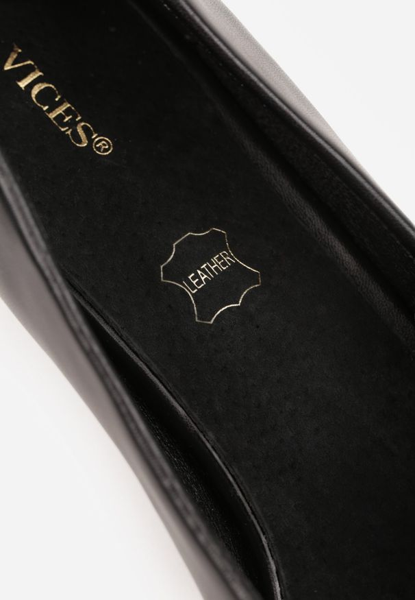 Born2be - Czarne Czółenka Vices na Kaczuszce z Wkładką ze Skóry Naturalnej Amorrise. Okazja: na co dzień. Kolor: czarny. Materiał: skóra. Wzór: kwiaty. Obcas: na szpilce. Styl: casual, elegancki