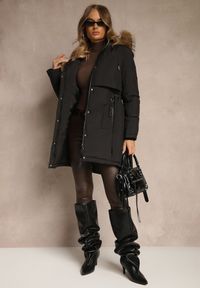 Renee - Czarna Klasyczna Kurtka Parka z Kapturem z Futrem Nalisava. Typ kołnierza: kaptur. Kolor: czarny. Materiał: futro. Styl: klasyczny #4
