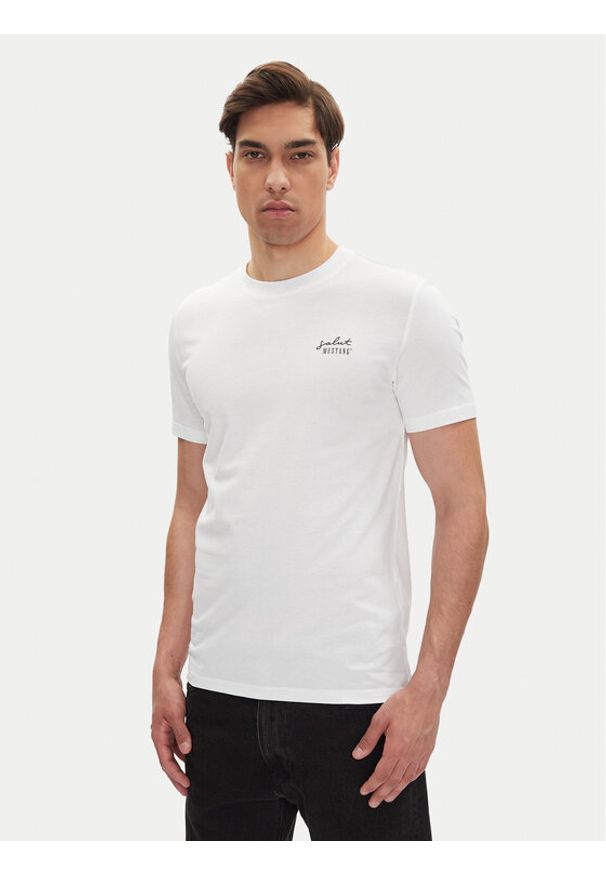 Mustang T-Shirt Austin 1016280 Biały Regular Fit. Kolor: biały. Materiał: bawełna
