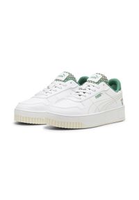 Buty do chodzenia damskie Puma Carina Street Blossom. Kolor: biały, wielokolorowy, beżowy. Materiał: materiał, syntetyk. Szerokość cholewki: normalna. Sport: turystyka piesza