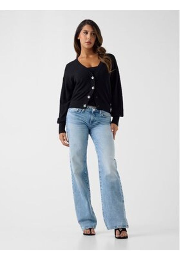 Guess Sweter 183081 Czarny Classic Fit. Kolor: czarny