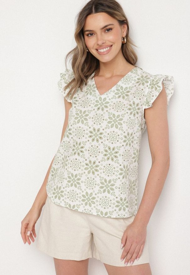 Born2be - Zielono-Beżowa Bluzka z Lnu i Wiskozy z Falbanką przy Rękawach Zirenna. Okazja: na co dzień, na spotkanie biznesowe. Typ kołnierza: kołnierz z falbankami, dekolt w kształcie V. Kolor: zielony. Materiał: wiskoza, len. Styl: boho, klasyczny, casual, biznesowy, elegancki