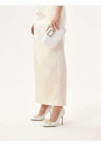 Kazar - Białe czółenka ślubne z połyskującą ozdobą z cyrkonii. Okazja: na ślub cywilny, na wesele. Kolor: biały. Materiał: tkanina. Wzór: aplikacja. Styl: elegancki, młodzieżowy #6