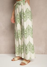 Renee - Zielone Spodnie z Wiskozy o Szerokim Kroju High Waist ze Wzorem Boho Neolissea. Okazja: na co dzień, na spacer. Stan: podwyższony. Kolor: zielony. Materiał: wiskoza. Sezon: lato. Styl: boho
