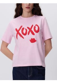 Reserved - T-shirt z nadrukiem - pastelowy róż. Kolor: różowy. Materiał: bawełna. Wzór: nadruk #1