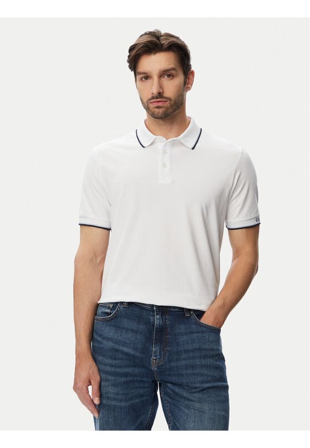 Guess Polo M6YP28 K4475 Biały Slim Fit. Typ kołnierza: polo. Kolor: biały. Materiał: bawełna