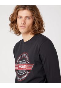 Wrangler - WRANGLER AMERICANA TEE MĘSKA KOSZULKA Z DŁUGIM RĘKAWEM LOGO FADED BLACK W70QD3XV6. Długość rękawa: długi rękaw. Długość: długie