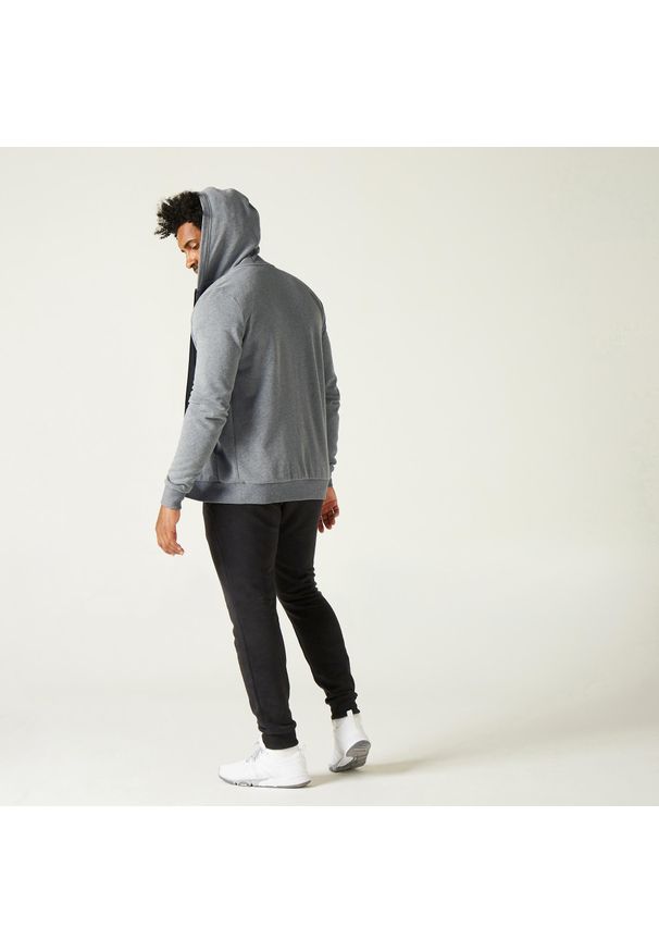 DOMYOS - Bluza na zamek z kapturem męska Domyos Gym & Pilates 100. Typ kołnierza: kaptur. Kolor: szary. Materiał: tkanina, materiał, bawełna, elastan, poliester, włókno, prążkowany. Wzór: ze splotem. Sport: joga i pilates