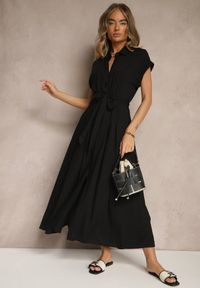 Renee - Czarna Koszulowa Sukienka z Wiskozy z Paskiem Rinaira. Okazja: na co dzień, na imprezę, na spacer. Kolor: czarny. Materiał: wiskoza. Typ sukienki: koszulowe. Styl: elegancki, casual
