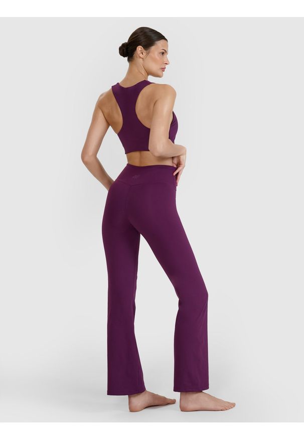 4f - 4F Legginsy do jogi i pilatesu z rozszerzanymi nogawkami damskie - fioletowe L. Stan: podwyższony. Kolor: fioletowy. Materiał: dzianina, włókno, syntetyk, materiał, tkanina, elastan. Wzór: gładki, ze splotem. Sport: joga i pilates