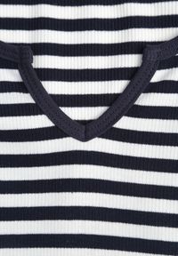 Born2be - Niebieska Rozkloszowana Sukienka z Bawełny Imitująca Bluzkę w Paski i Spódnicę Chathusa. Okazja: na co dzień. Kolor: niebieski. Materiał: bawełna. Wzór: paski. Typ sukienki: proste. Styl: retro, klasyczny, casual #6