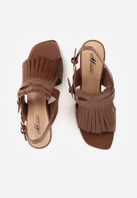 Born2be - Brązowe Sandały na Obcasie Ozdobione Frędzlami Ianasesis. Okazja: na co dzień. Kolor: brązowy. Materiał: jeans, koronka. Wzór: aplikacja. Sezon: lato. Obcas: na obcasie. Styl: casual, elegancki. Wysokość obcasa: średni #2