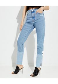 OFF-WHITE - Jeansowe spodnie z prostą nogawką. Stan: podwyższony. Kolor: niebieski. Wzór: aplikacja