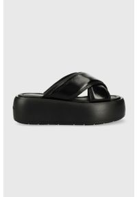 Calvin Klein klapki skórzane BUBBLE SLIDE - PAT damskie kolor czarny na platformie HW0HW01469. Kolor: czarny. Materiał: skóra. Wzór: gładki. Obcas: na platformie #1