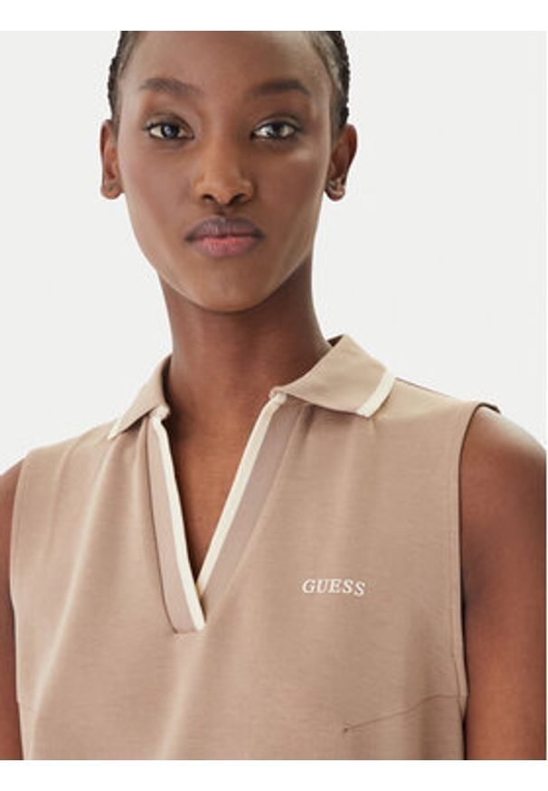 Guess Sukienka codzienna V6GK02 K2928 Beżowy Regular Fit. Okazja: na co dzień. Kolor: beżowy. Materiał: syntetyk. Typ sukienki: proste. Styl: casual