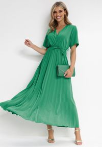 Born2be - Zielona Sukienka Plisowana Maxi z Wiązanym Paskiem Dianiza. Kolor: zielony. Materiał: materiał. Długość: maxi #1