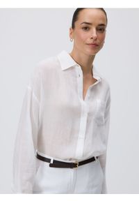 Reserved - Koszula z ramią - biały. Kolor: biały. Materiał: tkanina. Wzór: gładki #1