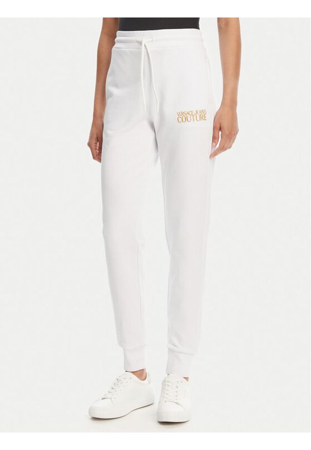 Versace Jeans Couture Spodnie dresowe 78HAAT06 Biały Regular Fit. Kolor: biały. Materiał: bawełna