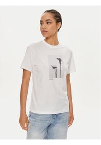 Calvin Klein T-Shirt B&W Flower K20K207579 Biały Regular Fit. Kolor: biały. Materiał: bawełna #1