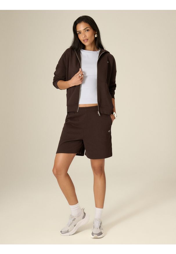 4f - 4F Spodenki dresowe damskie - brązowe XL. Stan: podwyższony. Kolor: brązowy. Materiał: dresówka. Sezon: lato