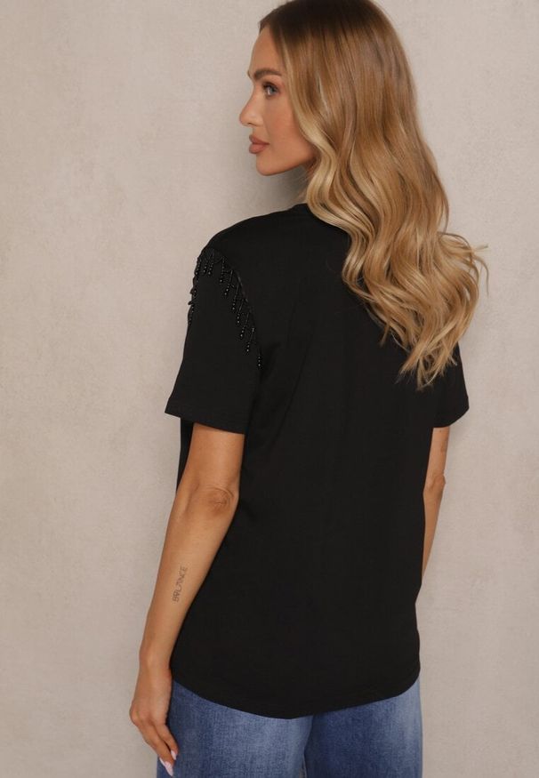 Renee - Czarny T-shirt z Bawełny z Koralikami Vlerra. Okazja: na co dzień, na spacer. Kolor: czarny. Materiał: bawełna. Wzór: aplikacja. Sezon: lato, wiosna. Styl: klasyczny, casual