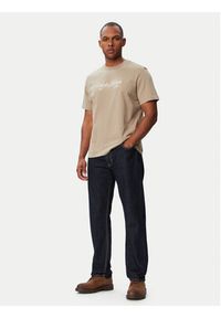 Calvin Klein Jeans T-Shirt LV04RG822G Beżowy ciemny Regular Fit. Kolor: beżowy. Materiał: bawełna #3